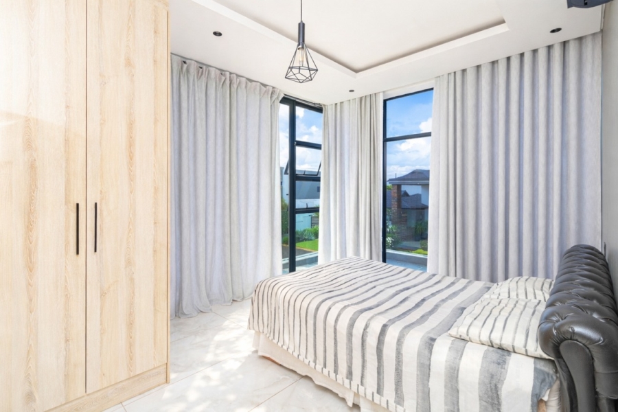 6 Bedroom Property for Sale in The Islands Estates North West